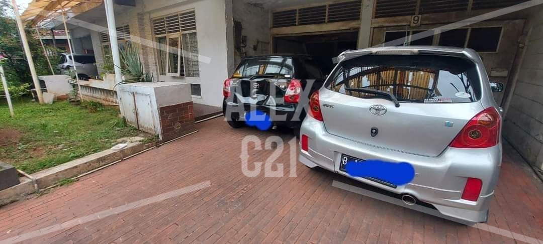 Dijual BU rumah tua Menteng, Cikini,Jakarta Pusat (hitung tanah)