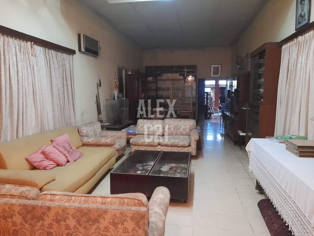 Dijual BU rumah tua Menteng, Cikini,Jakarta Pusat (hitung tanah)