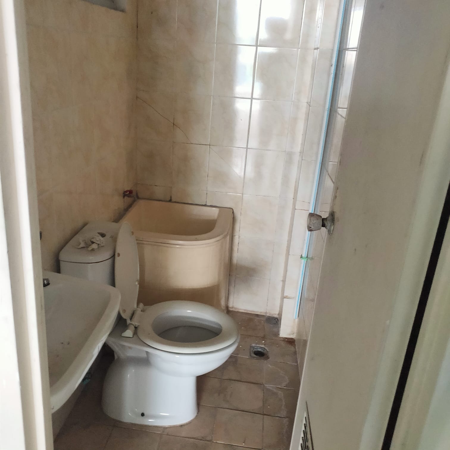 Disewakan office space di Ketapang Business Centre, Krukut