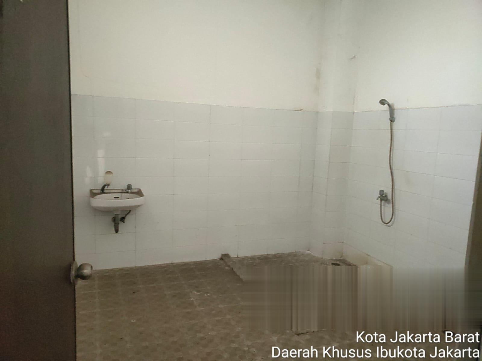 Dijual rumah x gudang di jl.Kemenangan, Glodok, Taman Sari