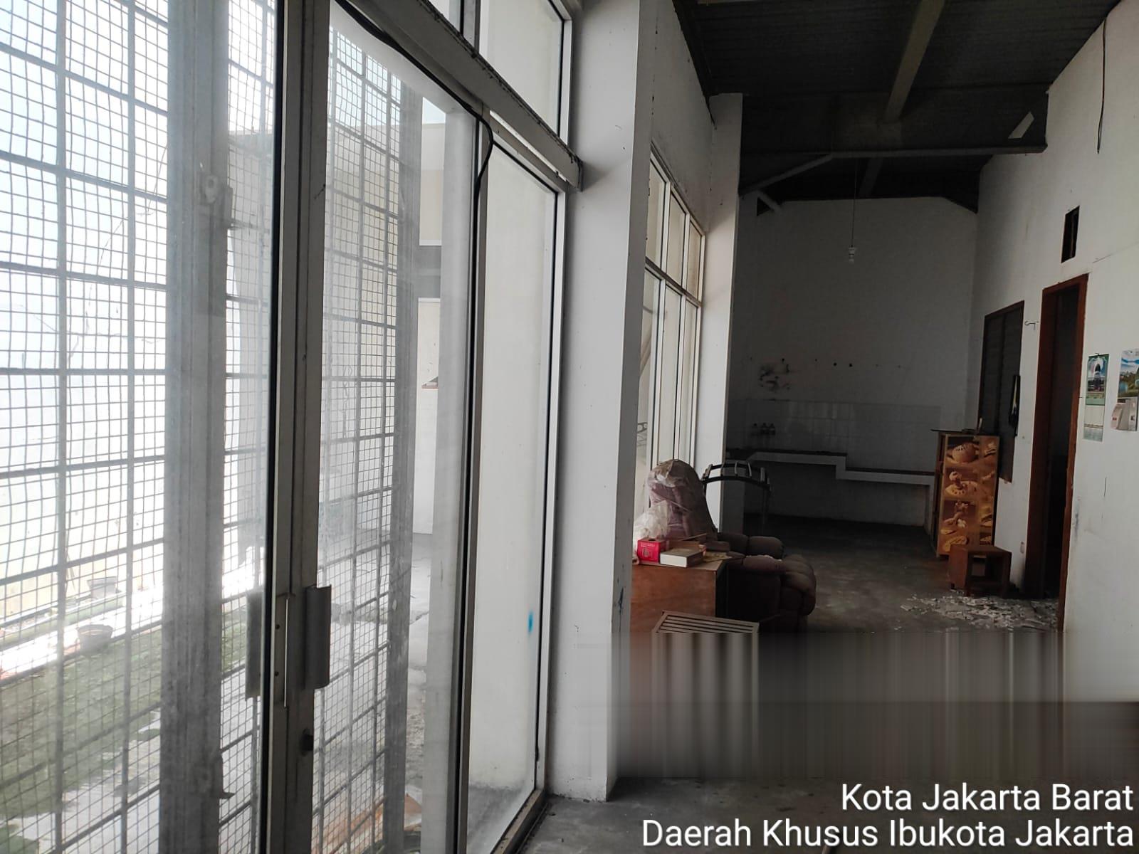 Dijual rumah x gudang di jl.Kemenangan, Glodok, Taman Sari