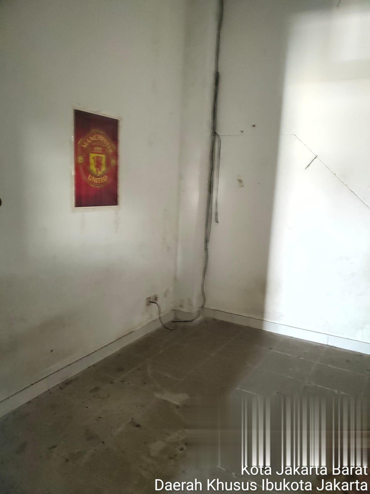 Dijual rumah x gudang di jl.Kemenangan, Glodok, Taman Sari