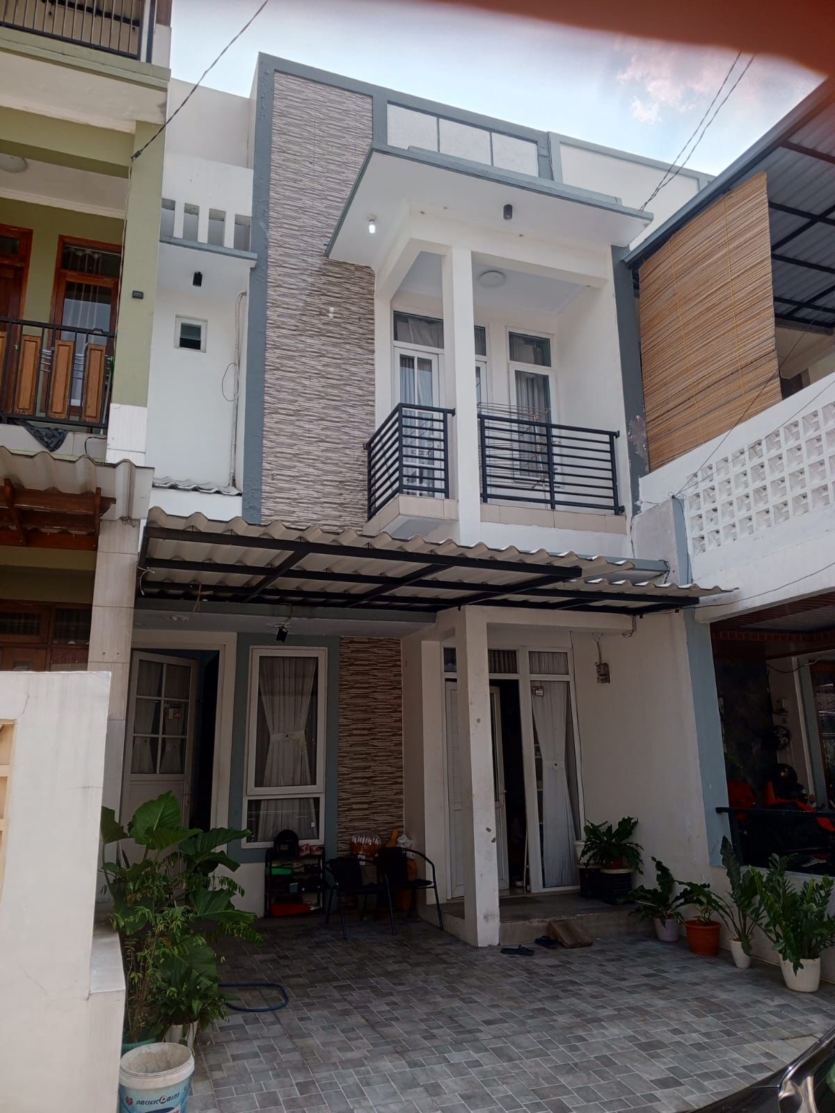 Rumah cantik dan murah Jl Setu Pedongkelan Cimanggis Depok