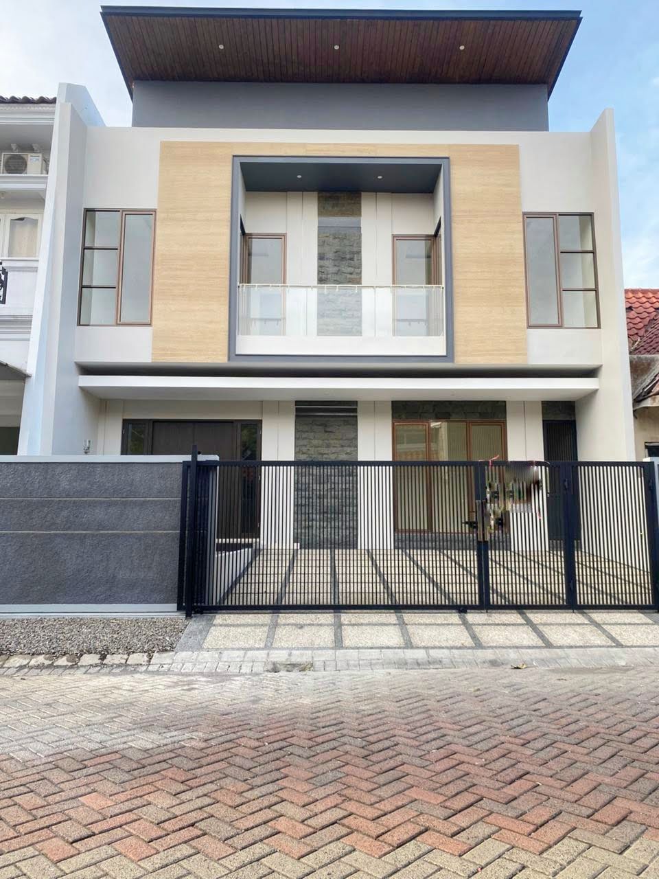 DIJUAL RUMAH INTERNATIONAL VILLAGE CITRALAND UTAMA