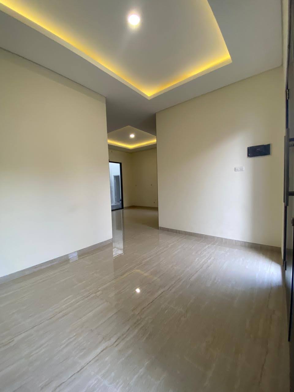 DIJUAL RUMAH INTERNATIONAL VILLAGE CITRALAND UTAMA