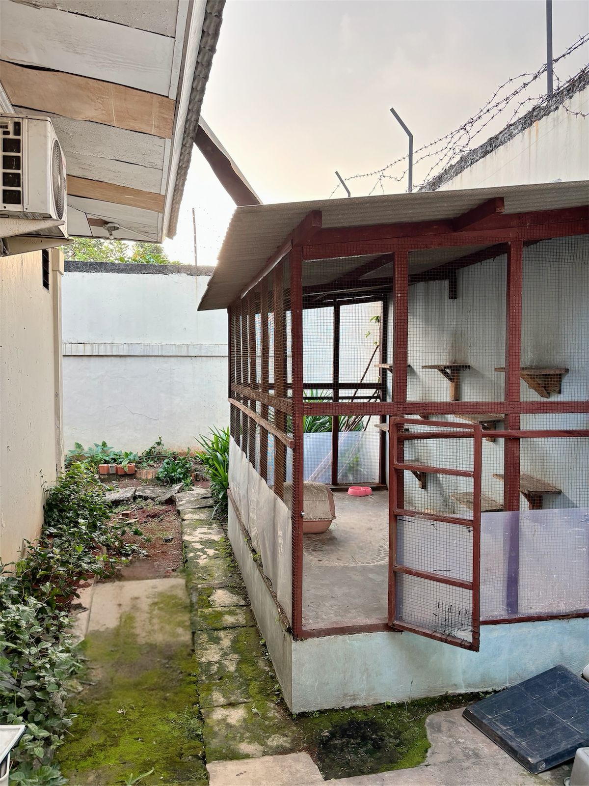 Dijual rumah mewah Ulujami dekat Tol Lingkar Luar, Pesanggrahan