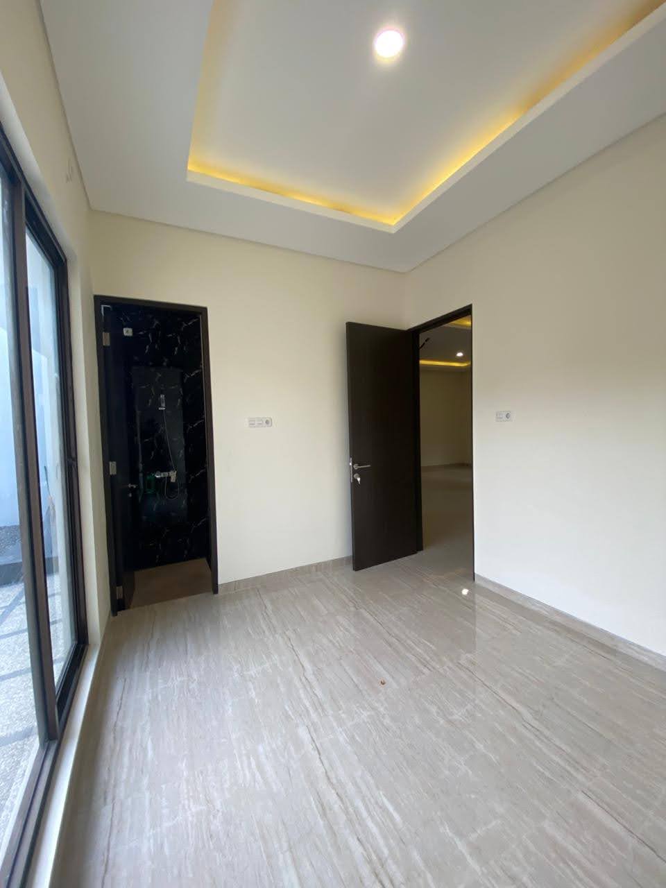 DIJUAL RUMAH INTERNATIONAL VILLAGE CITRALAND UTAMA