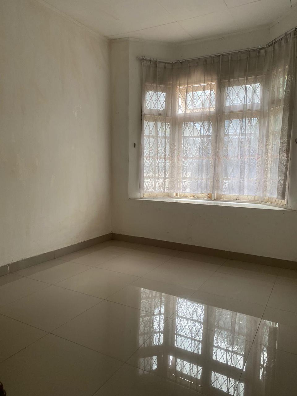 Dijual rumah komplek di Grand Galaxy, Jaka Setia, Bekasi Selatan