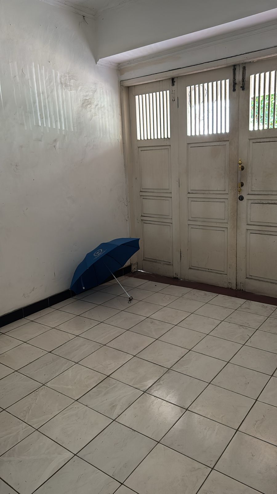 Dijual rumah strategis di Mampang Prapatan, Jakarta Selatan