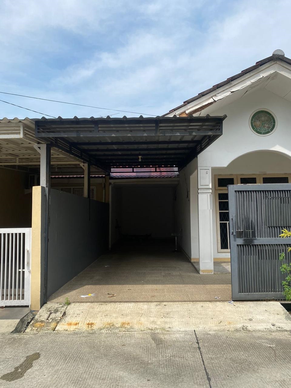 Dijual rumah komplek di Grand Galaxy, Jaka Setia, Bekasi Selatan