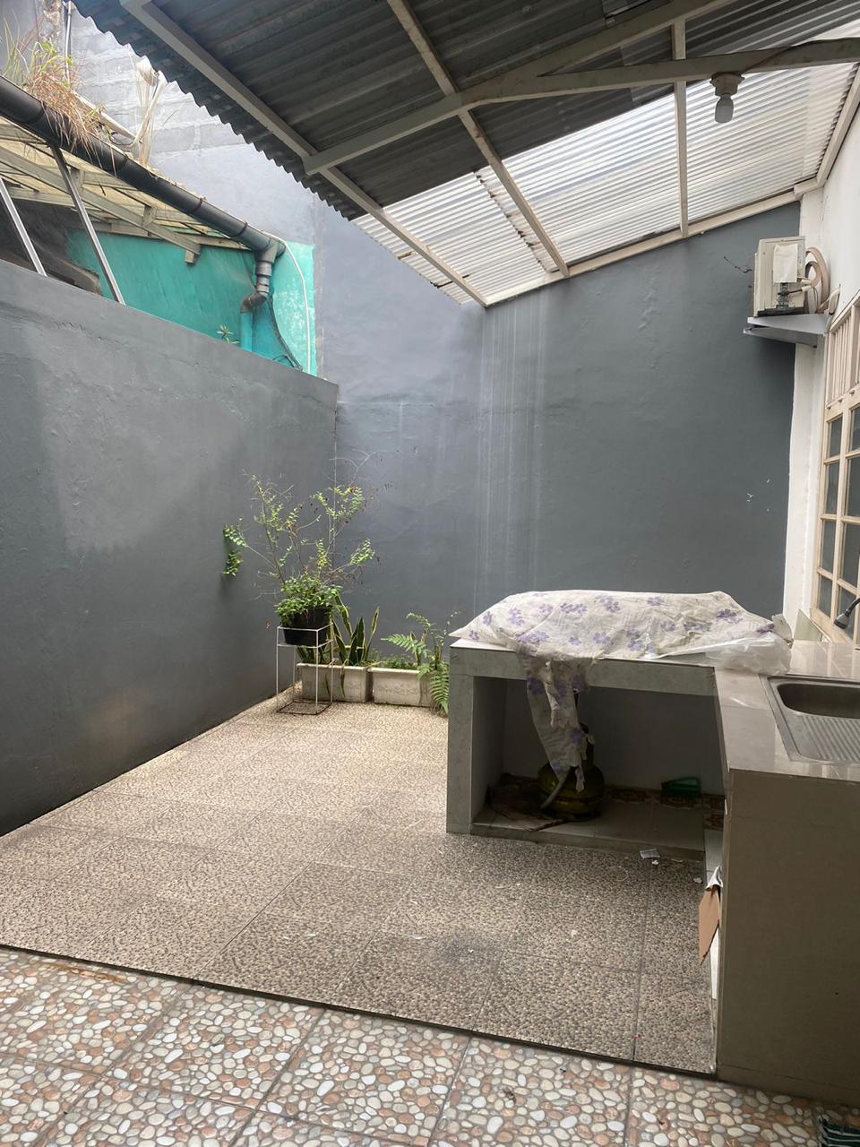 Dijual rumah komplek di Grand Galaxy, Jaka Setia, Bekasi Selatan