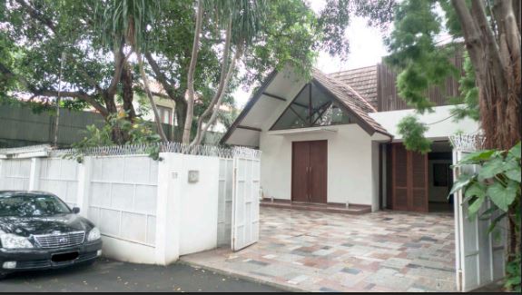 Dijual rumah mewah, Jl Benda-Kemang, Cilandak Timur Pasar Minggu