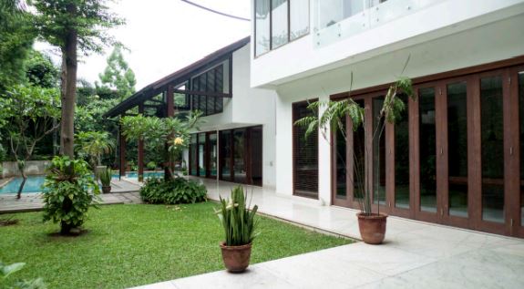 Dijual rumah mewah, Kemang, Cilandak Timur, Pasar Minggu