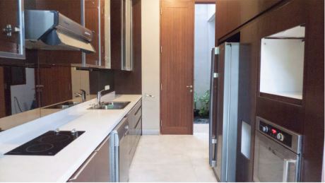 Dijual rumah mewah, Kemang, Cilandak Timur, Pasar Minggu
