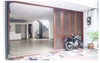 Dijual rumah mewah, Jl Benda-Kemang, Cilandak Timur Pasar Minggu
