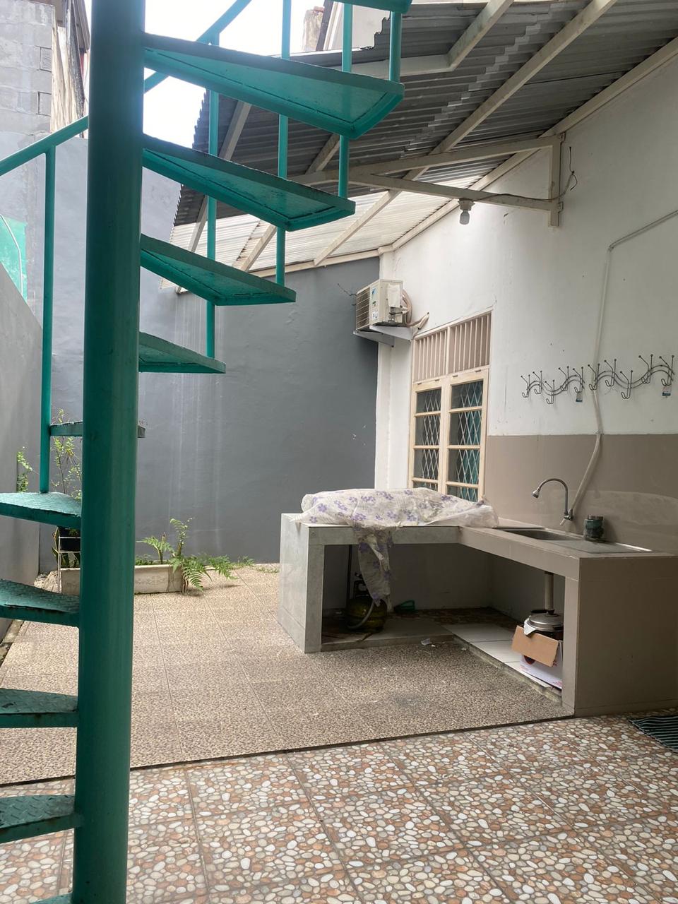 Dijual rumah komplek di Grand Galaxy, Jaka Setia, Bekasi Selatan