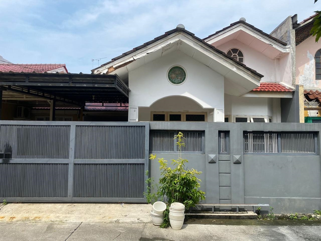 Dijual rumah komplek di Grand Galaxy, Jaka Setia, Bekasi Selatan