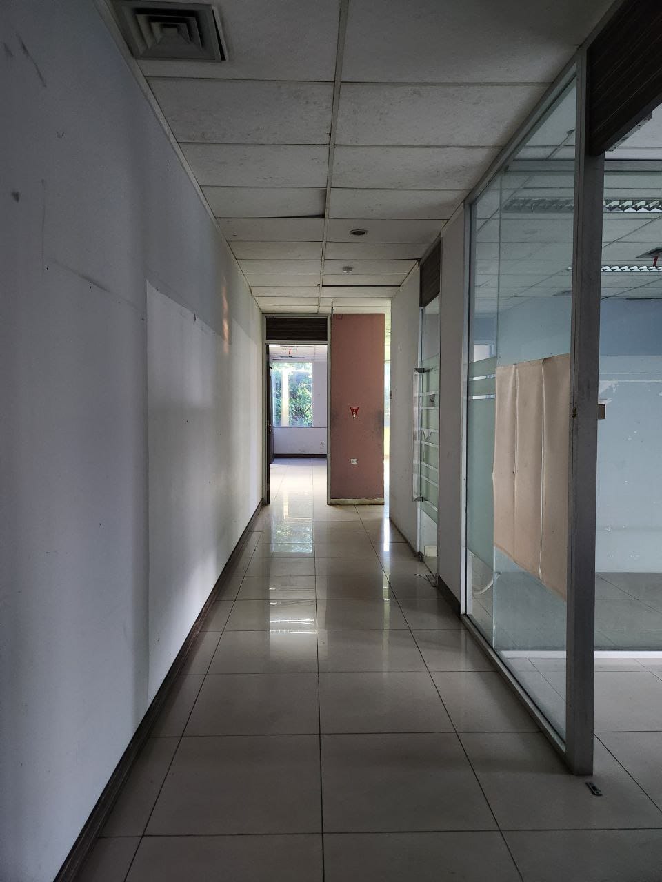 Disewakan Gedung di Kuningan Barat, Mampang Prapatan, Jakarta