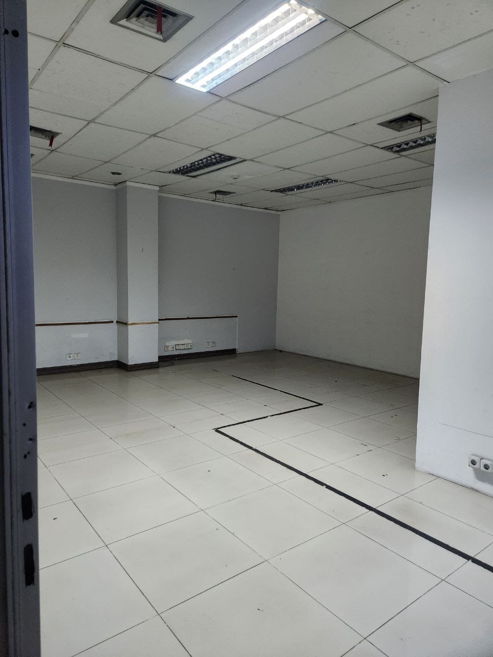 Dijual  Gedung di Kuningan Barat, Mampang Prapatan, Jakarta