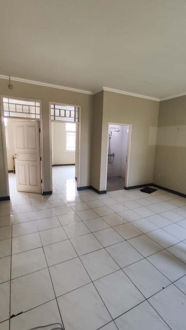 Dijual Rumah strategis pinggir jalan utama di Cilandak Barat