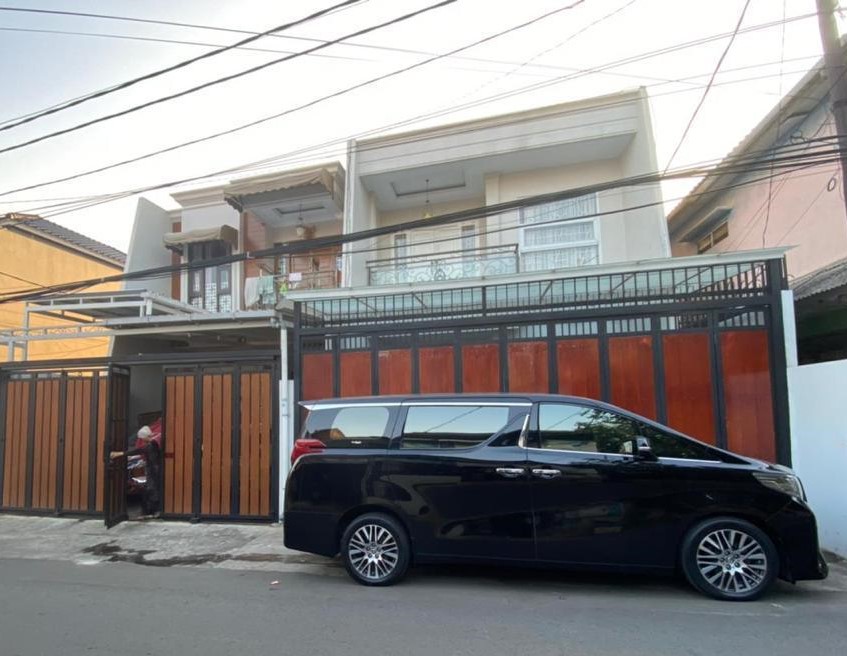 Rumah desain Modern Classic dengan luas 100 meter di Jagakarsa