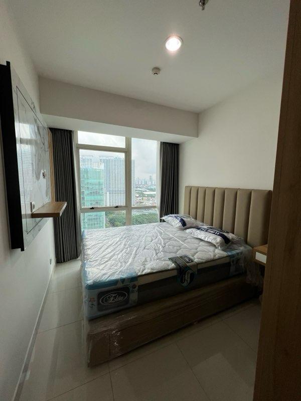 Disewa apartemen The Kensington Royal Suites 1BR furnished