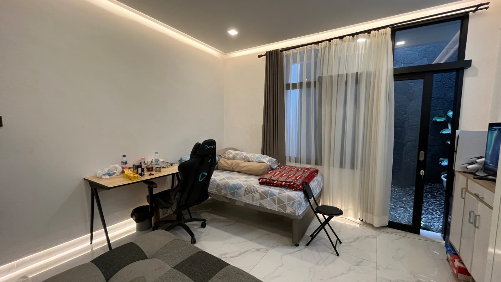 Rumah modern minimalis 3 lantai dekat POLBAN Ciwaruga Parongpong