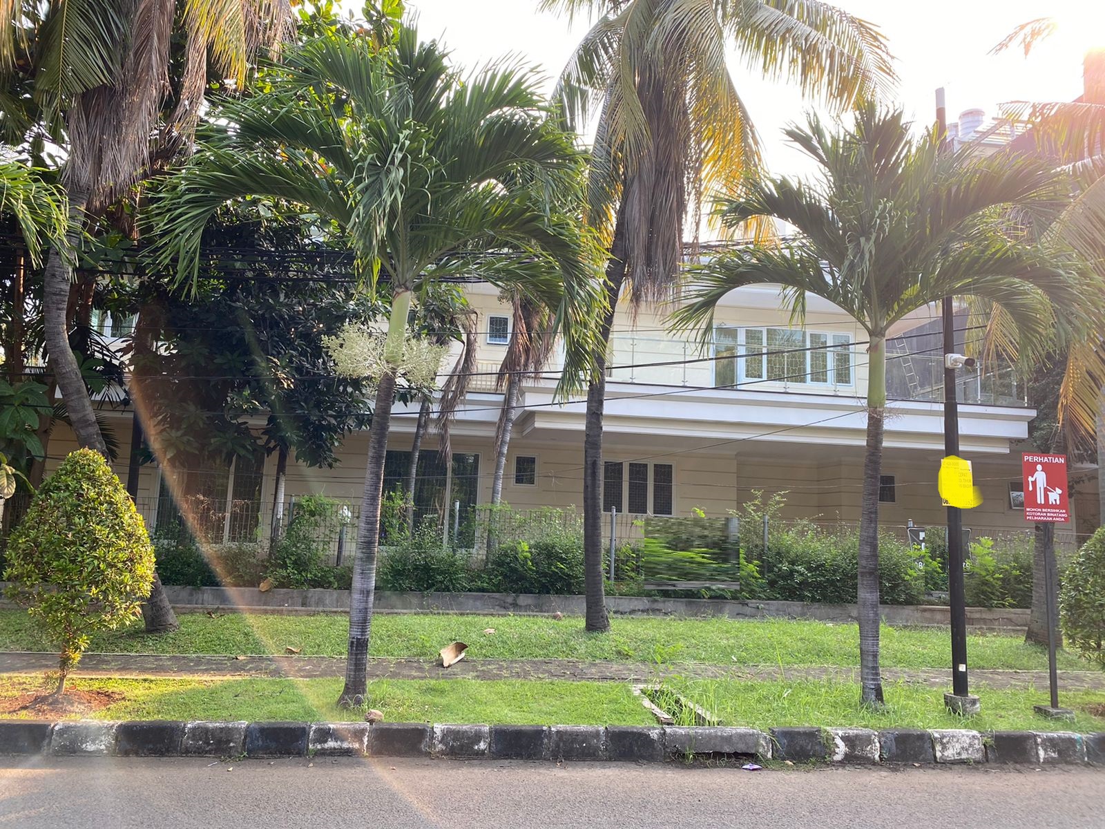 Disewakan rumah mewah di Sunter Agung Podomoro, Tanjung Priok