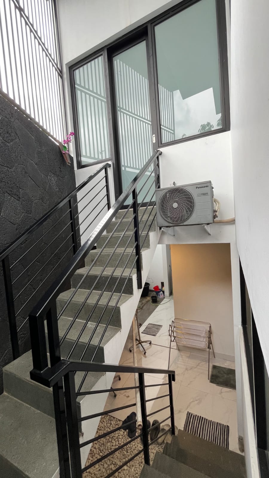 Rumah modern minimalis 3 lantai dekat POLBAN Ciwaruga Parongpong