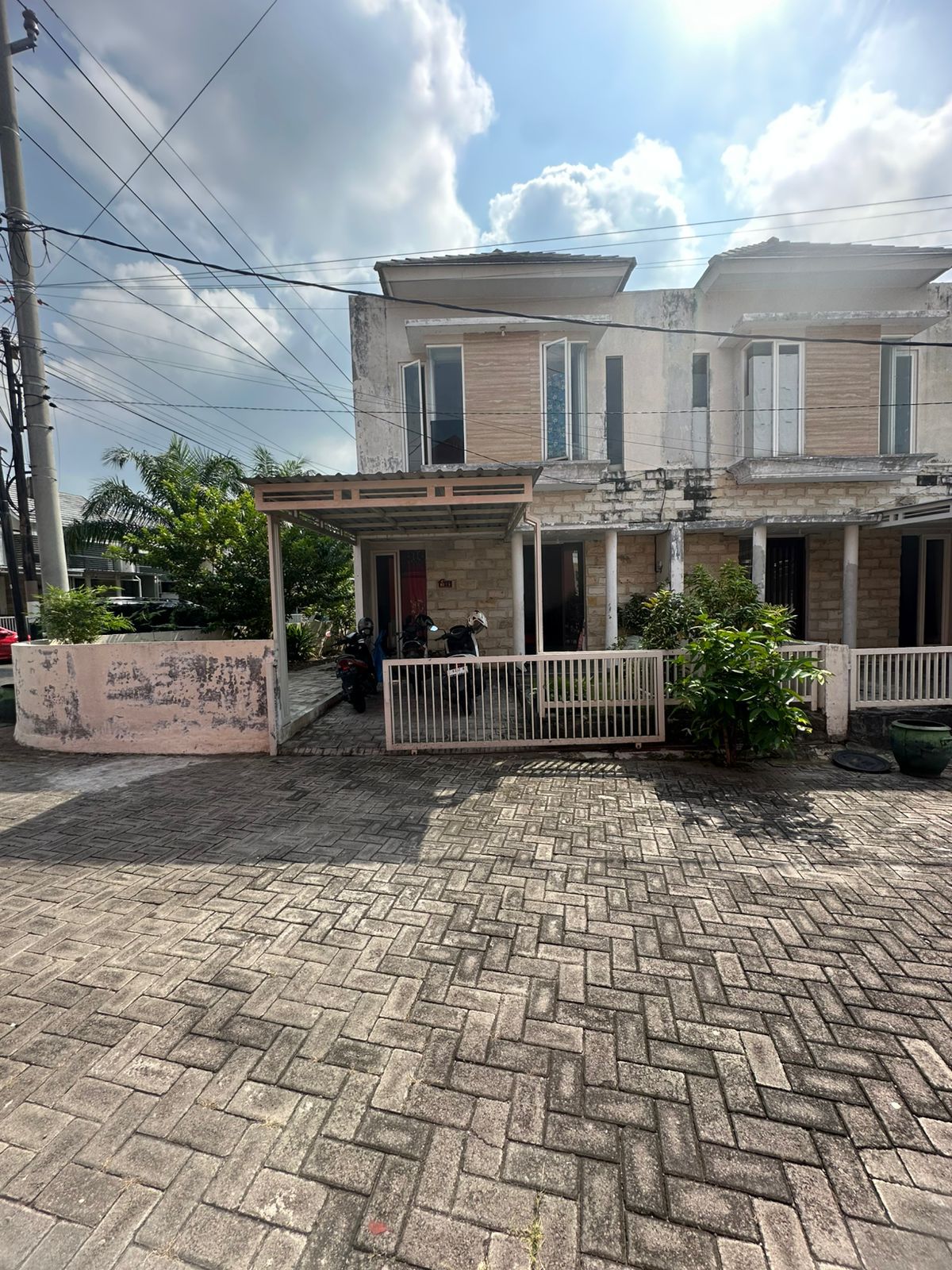 rumah dijual denaila residence surabaya