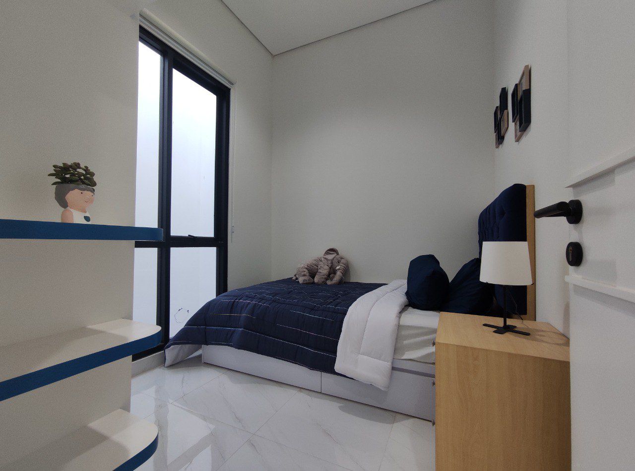 Rumah 3 Lantai dengan Rooftop di Tangerang