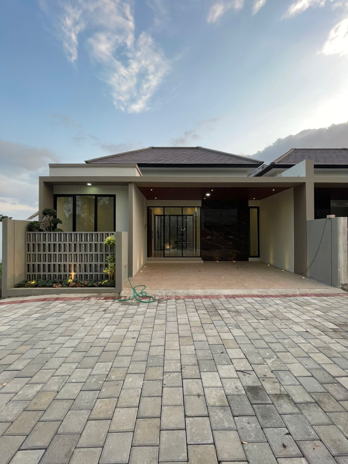 Rumah Modern Minimalis dekat RS HERMINA Yogyakarta