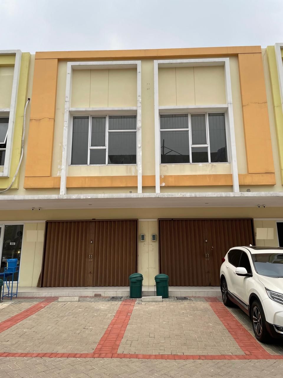 Jual cepat bu komplek ruko gandeng 2 Unit di Gading Serpong