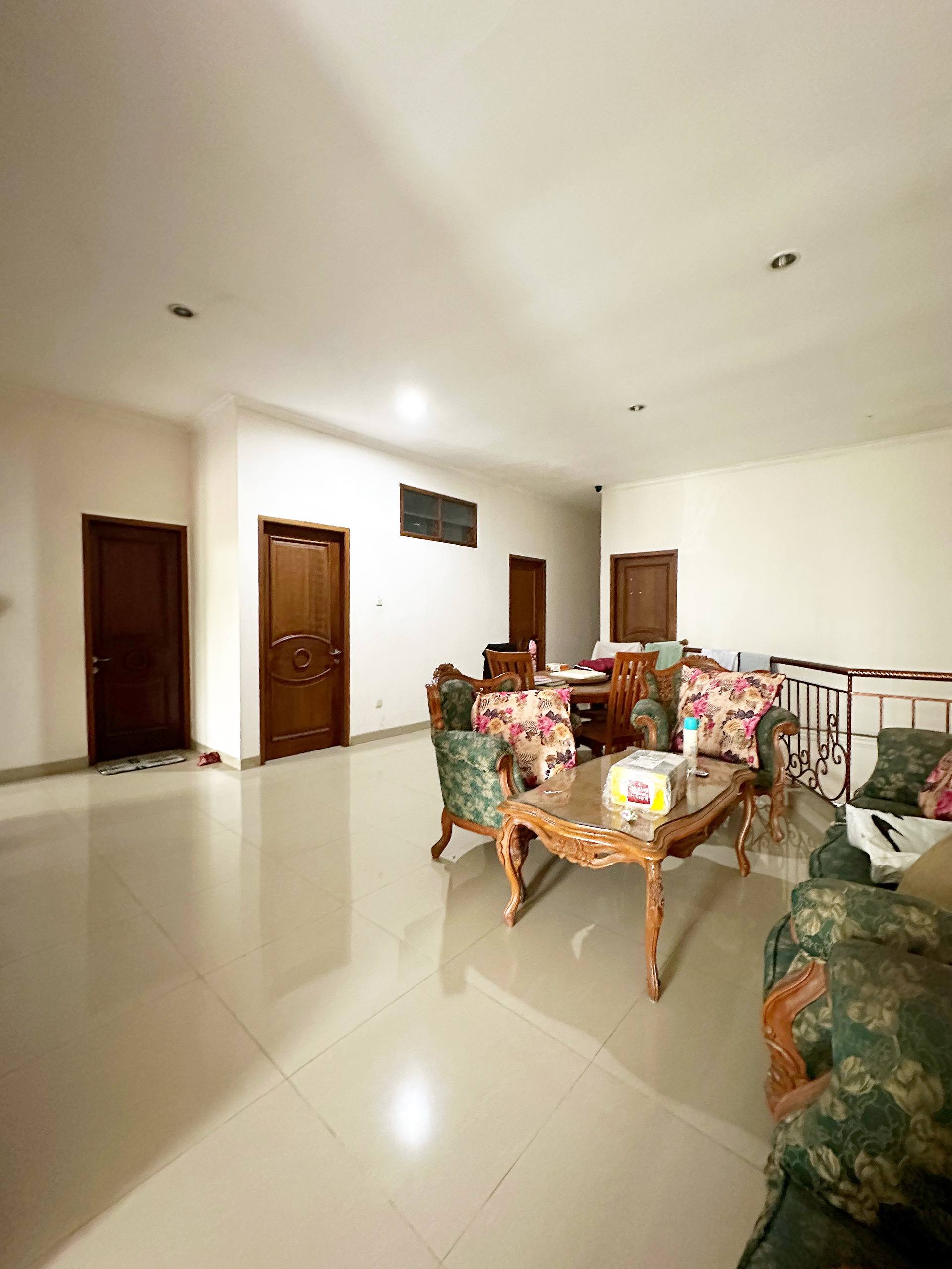 Rumah second kawasan Cakung Jakarta Timur dekat stasiun Buaran