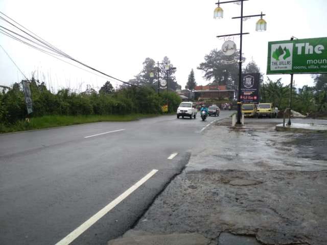 Dijual Villa di Jl.Raya Puncak-Gadog,Ciloto,Cipanas,Jawa Barat