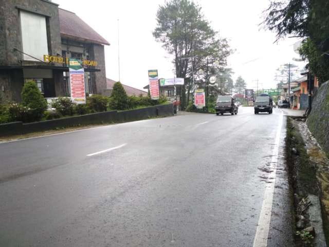 Dijual Villa di Jl.Raya Puncak-Gadog,Ciloto,Cipanas,Jawa Barat