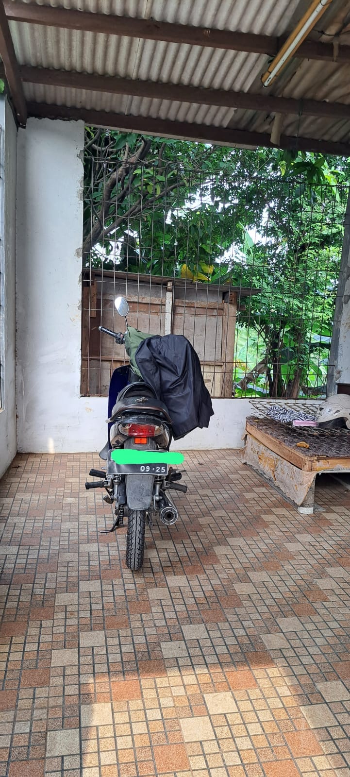 Dijual Butuh Rumah induk dan 3 pintu kontrakan