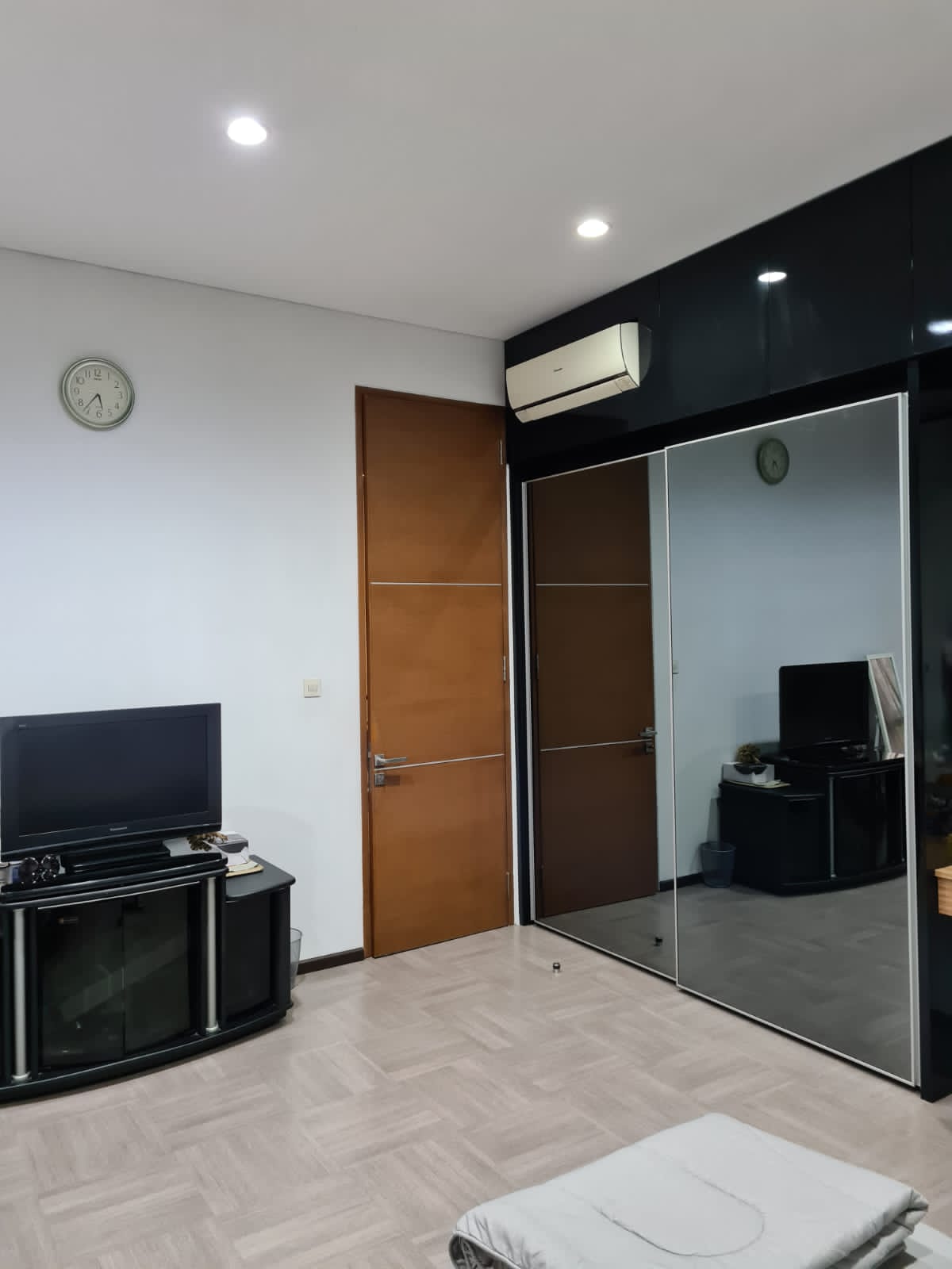 Jual rumah cantik minimalis semi furnish di Cempaka Putih Timur