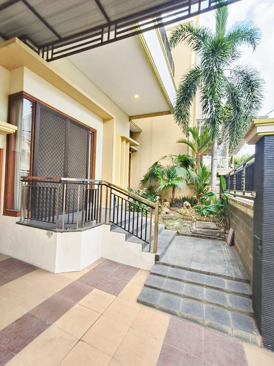 Jual Rumah Jl. DHARMAHUSADA MAS Surabaya*