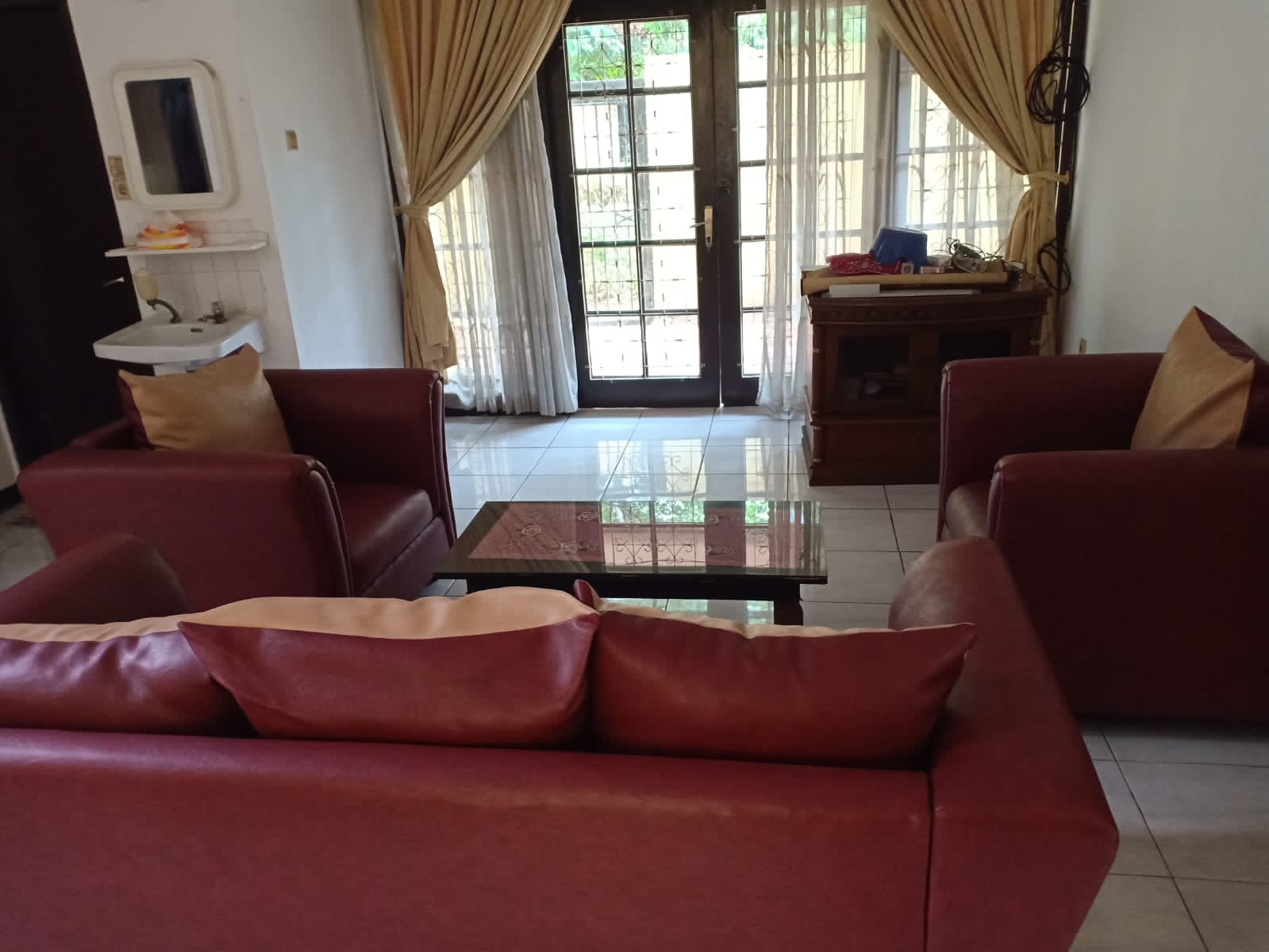 Jual rumah cantik di Cipinang Indah, Pondok Bambu, Duren Sawit