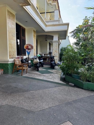 Rumah Long Golf View Raya Bukit Darmo Golf Mainroad Termurah