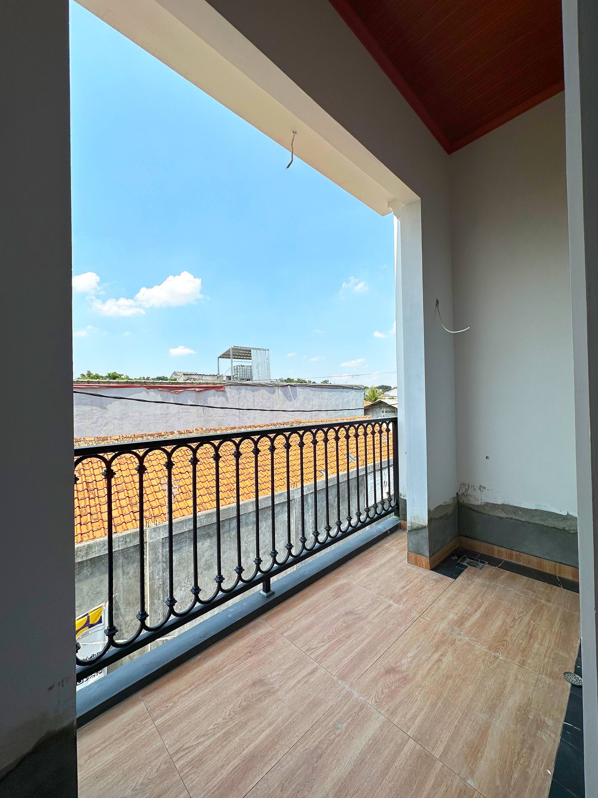 Rumah baru minimalis modern di Ciracas Jakarta Timur