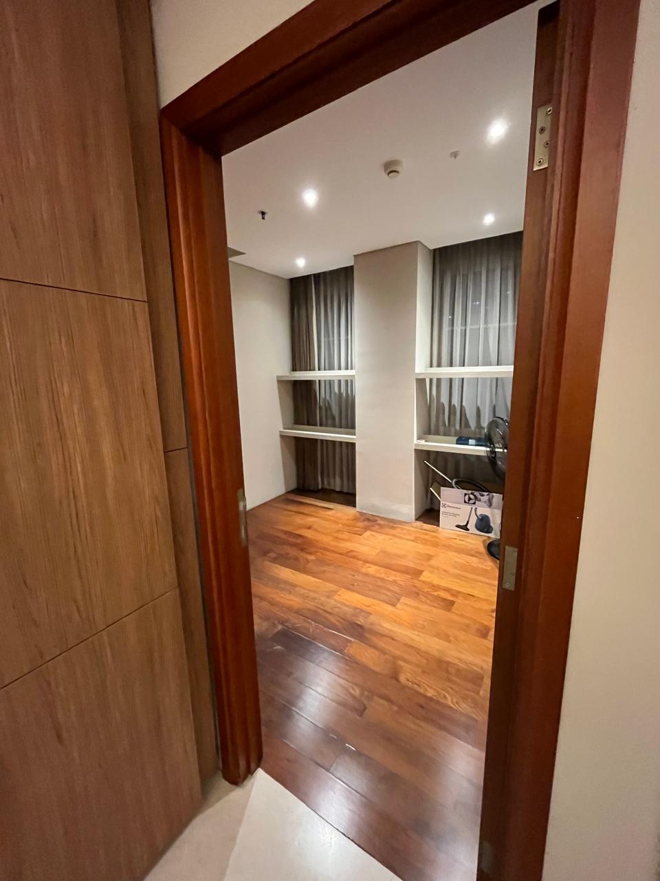Sewa apartemen 3 bedrooms di 1 Cik Ditiro Apartemen, Menteng