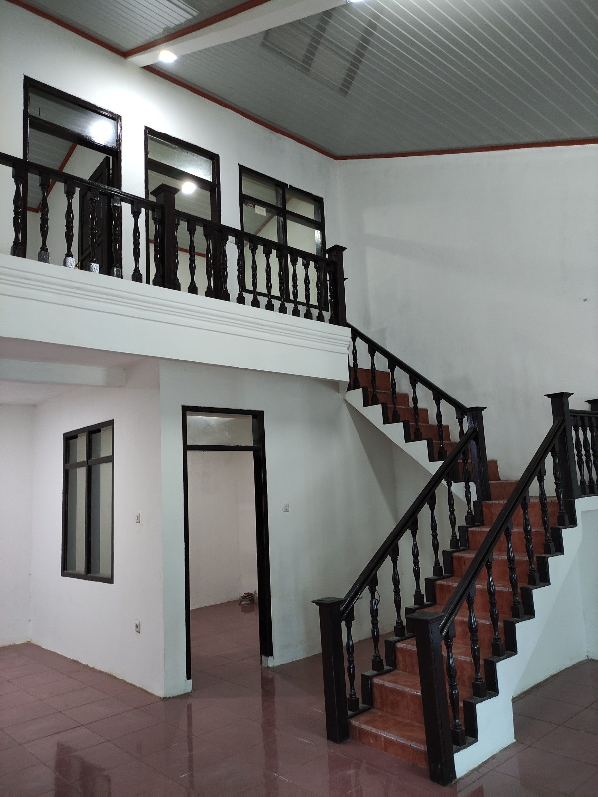 Rumah 2 lantai bangunan kokoh di Riungbandung, Kota Bandung