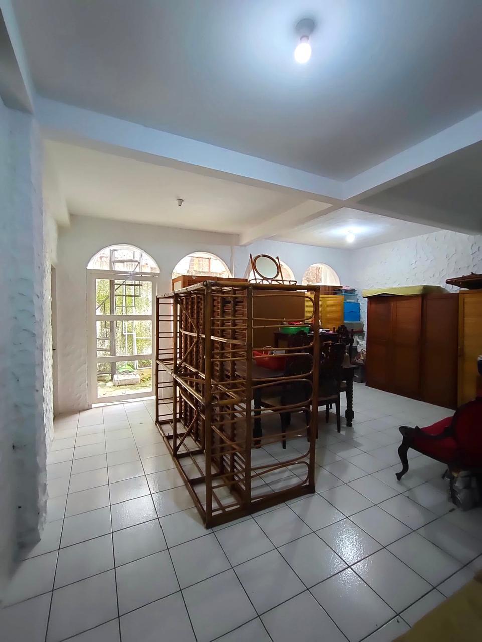 Rumah di lebak bulus dekat stasiun mrt