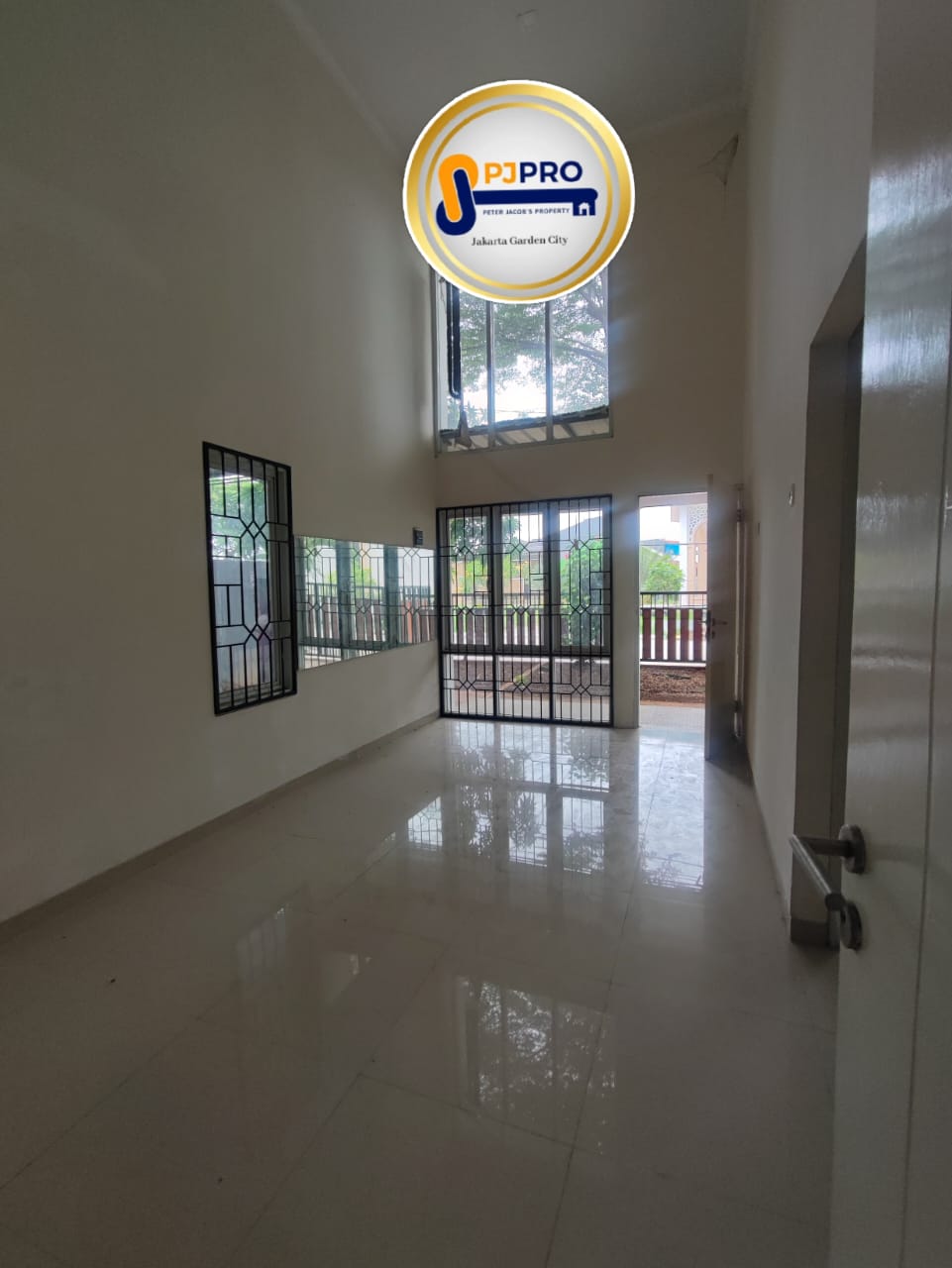 Dijual Rumah Bagus Siaphuni di Grand Mahkota 1