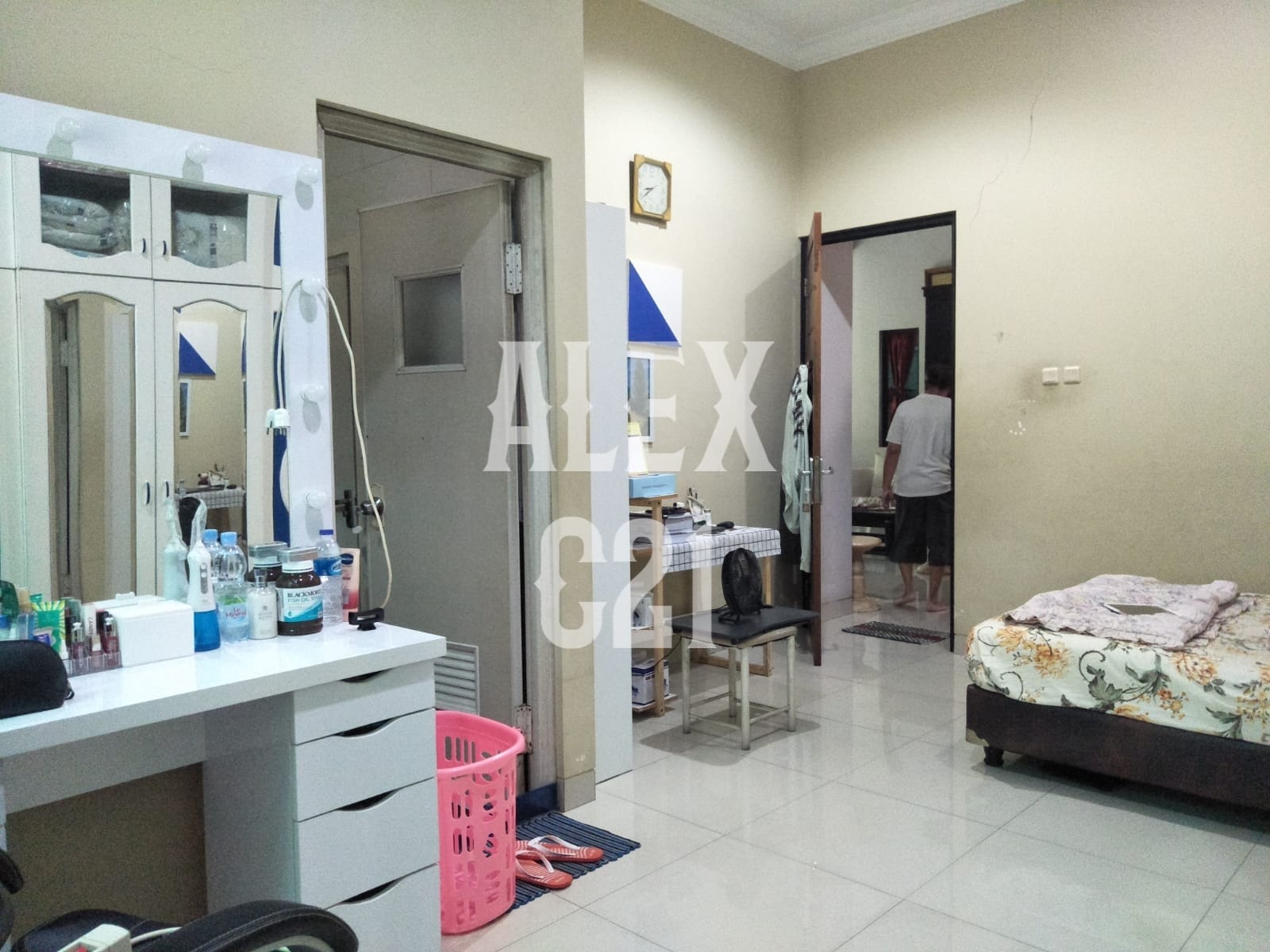 Jual rumah B U kota Harapan Indah, Bekasi, Jawa Barat