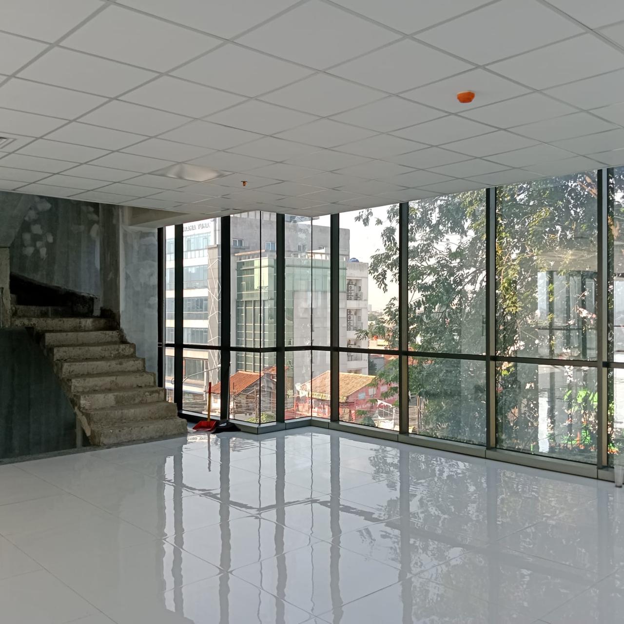 Jual Gedung mewah dan strategis di Warung Buncit Raya, Jaksel