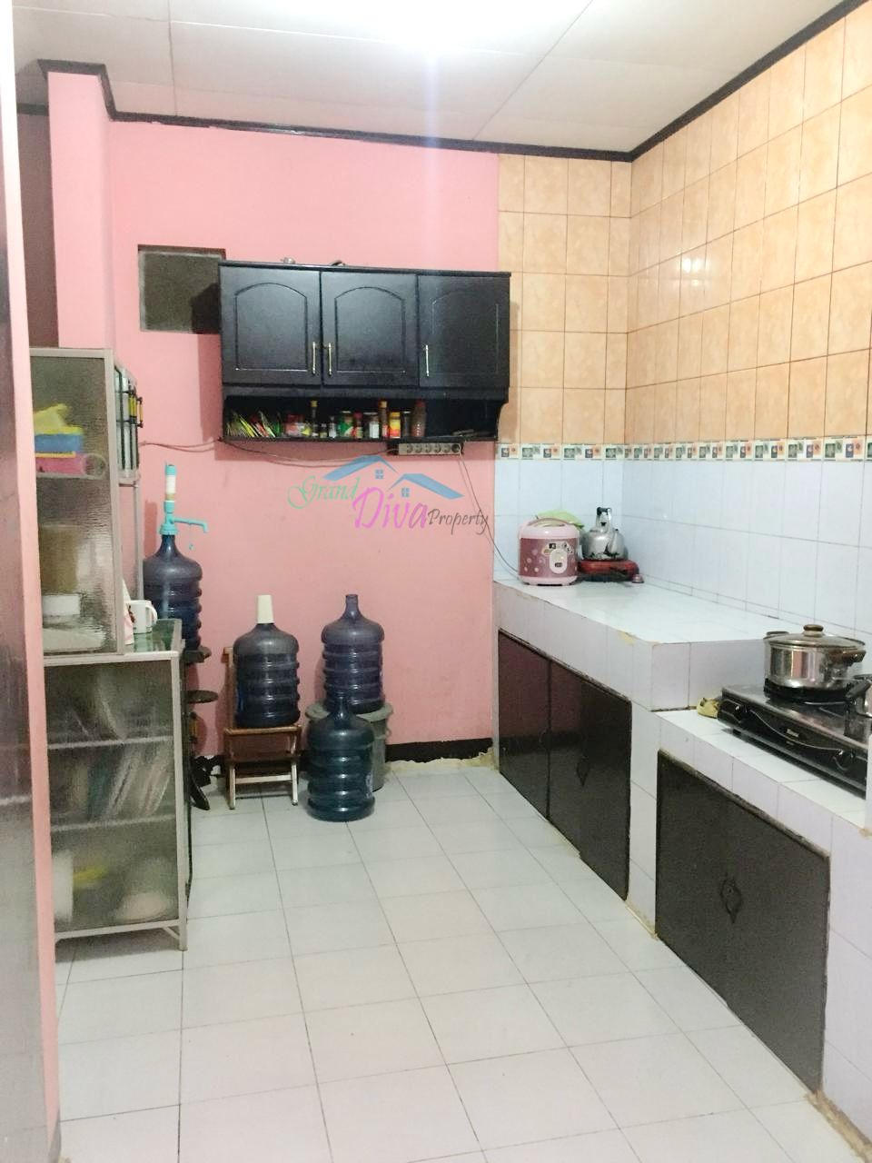 RUMAH 2 LANTAI DENGAN AKSES STASIUN LRT DI PERUMAHAN MASNAGA