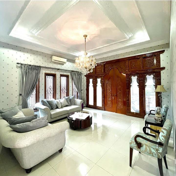 Jual rumah mewah di perum Gallery Bintaro, Pondok Kacang Timur